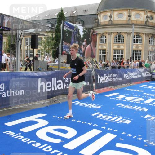 29.06.2025 - hella hamburg halbmarathon Michael Strokosch http://msf.ph/oto/8446780 29.06.2025 10:27:49 Ziel 1122, 5367, 17893 meine-sportfotos.de