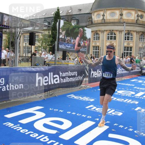 29.06.2025 - hella hamburg halbmarathon Michael Strokosch http://msf.ph/oto/8446852 29.06.2025 10:27:52 Ziel 1122, 17893 meine-sportfotos.de