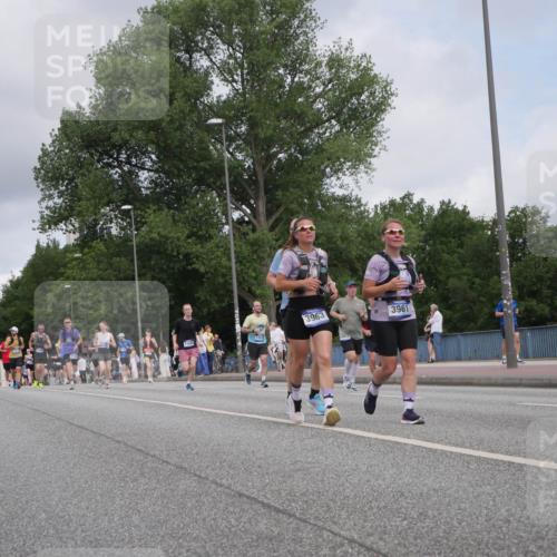 29.06.2025 - hella hamburg halbmarathon Luisa Fischer http://msf.ph/oto/8446870 29.06.2025 10:29:06 Kennedybrücke 14936, 13264, 13510, 3963, 3961, 1093, 1305, 2278, 3961, 3963, 6663, 9186 meine-sportfotos.de
