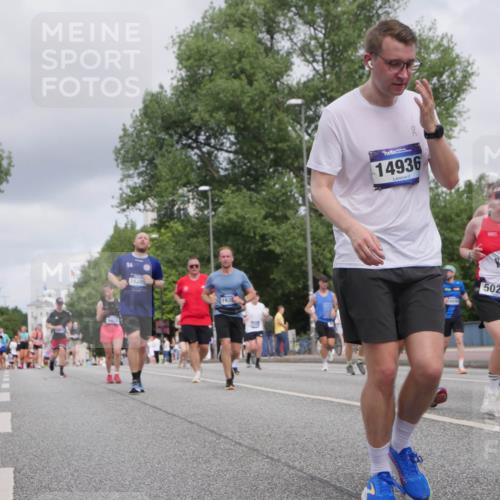 29.06.2025 - hella hamburg halbmarathon Luisa Fischer http://msf.ph/oto/8447066 29.06.2025 10:29:17 Kennedybrücke 1064, 6421, 1628, 163, 14936, 5028, 3765, 4378, 5028, 5564, 6478, 8079, 8881, 9186, 10845, 10846 meine-sportfotos.de