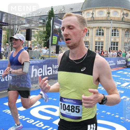 29.06.2025 - hella hamburg halbmarathon Michael Strokosch http://msf.ph/oto/8447153 29.06.2025 10:28:07 Ziel 10485, 12189, 13383, 14757, 15883, 17488 meine-sportfotos.de