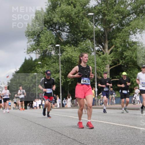 29.06.2025 - hella hamburg halbmarathon Luisa Fischer http://msf.ph/oto/8447154 29.06.2025 10:29:22 Kennedybrücke 5564, 6478, 8079, 10219, 14726, 3765, 4378, 5028, 5564, 6478, 7069, 8079, 8881, 10219, 10845, 10846 meine-sportfotos.de