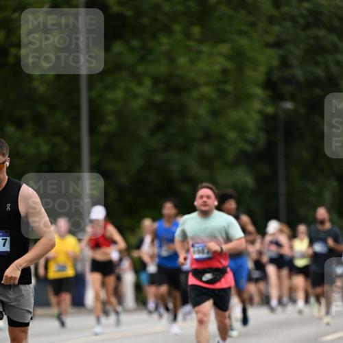 29.06.2025 - hella hamburg halbmarathon Dr. Thomas Lammeyer http://msf.ph/oto/8447268 29.06.2025 10:58:37 Kennedybrücke 1744, 2372, 2600, 2761, 3187, 3249, 3364, 4323, 4685, 4720, 4838, 5309, 5514, 5804, 5856, 5933, 5993, 6468, 6583, 6987, 7614, 7946, 7986, 9130, 9138, 9503, 9771, 10207 meine-sportfotos.de