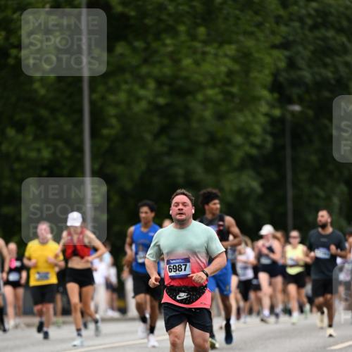 29.06.2025 - hella hamburg halbmarathon Dr. Thomas Lammeyer http://msf.ph/oto/8447302 29.06.2025 10:58:38 Kennedybrücke 1744, 2372, 2600, 2761, 3187, 3249, 3364, 4323, 4685, 4720, 4838, 5309, 5856, 5933, 5993, 6468, 6583, 6987, 7614, 7670, 7946, 7986, 9130, 9138, 9503, 9771, 10207 meine-sportfotos.de