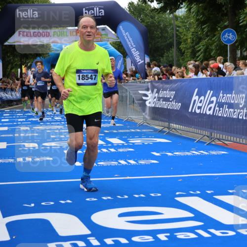 29.06.2025 - hella hamburg halbmarathon Strokosch-Dieckow http://msf.ph/oto/8447308 29.06.2025 10:39:10 Ziel 1445, 2044, 3282, 4565, 4759, 5752, 6686, 6687, 8319, 8925, 11305, 11619, 12046, 12137, 13479, 13729, 14311, 15556, 16656, 16820, 17646, 17668, 18149, 18547 meine-sportfotos.de