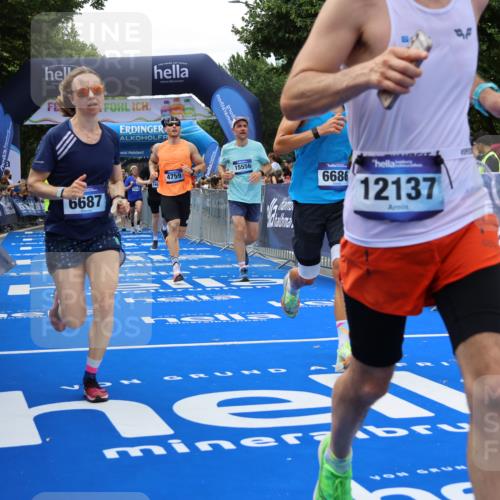 29.06.2025 - hella hamburg halbmarathon Strokosch-Dieckow http://msf.ph/oto/8447367 29.06.2025 10:39:08 Ziel 1164, 1445, 1803, 2044, 2262, 3282, 4565, 4759, 5752, 6686, 6687, 8925, 11305, 11619, 12046, 12137, 13729, 14311, 15556, 16656, 16820, 17668, 18149, 18547 meine-sportfotos.de
