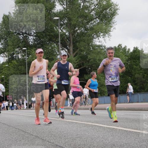 29.06.2025 - hella hamburg halbmarathon Luisa Fischer http://msf.ph/oto/8447466 29.06.2025 10:29:45 Kennedybrücke 9811, 6159, 17049, 4315, 3617, 1973, 3617, 4267, 4268, 4315, 4358, 5494, 6159, 6637, 8281, 8942, 9811 meine-sportfotos.de