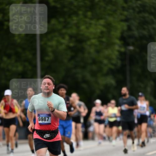 29.06.2025 - hella hamburg halbmarathon Dr. Thomas Lammeyer http://msf.ph/oto/8447471 29.06.2025 10:58:39 Kennedybrücke 2372, 2600, 2761, 3187, 3249, 3364, 4039, 4323, 4685, 4720, 4838, 5309, 5856, 5933, 6468, 6583, 6987, 7614, 7670, 7946, 7986, 9130, 9138, 9503, 9771, 10207, 11354 meine-sportfotos.de