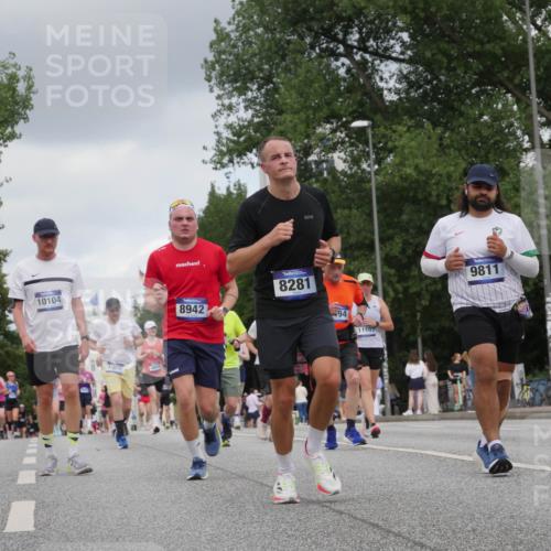 29.06.2025 - hella hamburg halbmarathon Luisa Fischer http://msf.ph/oto/8447558 29.06.2025 10:29:50 Kennedybrücke 10104, 1300, 4844, 8942, 8281, 494, 11107, 9811, 1300, 3617, 4267, 4268, 4315, 4358, 5494, 6159, 8281, 8306, 8674, 8942, 9811, 10104 meine-sportfotos.de