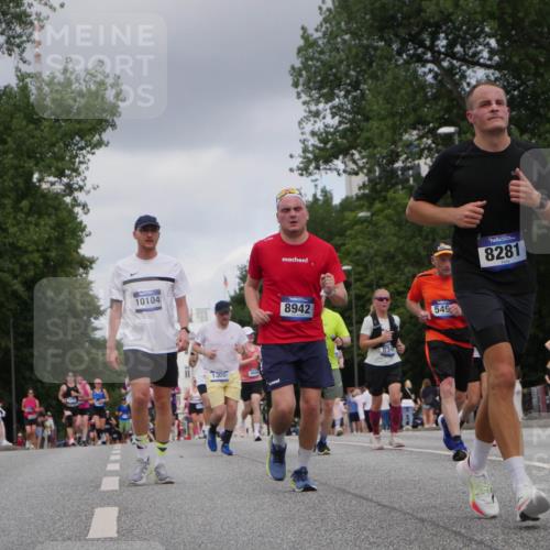 29.06.2025 - hella hamburg halbmarathon Luisa Fischer http://msf.ph/oto/8447563 29.06.2025 10:29:50 Kennedybrücke 14356, 10104, 1300, 4844, 8942, 830, 549, 8281, 9811, 1300, 3617, 4267, 4268, 4315, 4358, 5494, 6159, 8281, 8306, 8674, 8942, 9811, 10104 meine-sportfotos.de