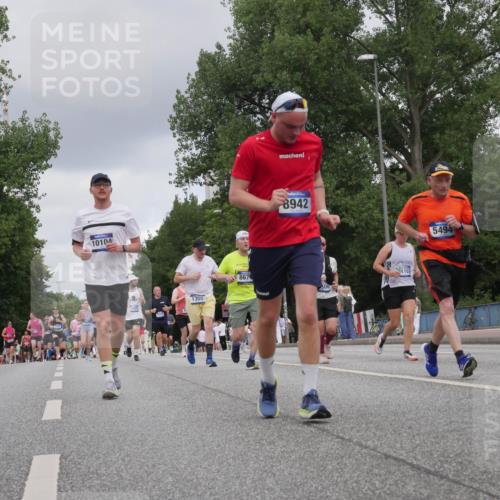 29.06.2025 - hella hamburg halbmarathon Luisa Fischer http://msf.ph/oto/8447601 29.06.2025 10:29:52 Kennedybrücke 10104, 1300, 8942, 867, 306, 1107, 5494, 1300, 4267, 4268, 4315, 4844, 5494, 8281, 8306, 8674, 8942, 9811, 10104 meine-sportfotos.de