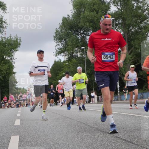 29.06.2025 - hella hamburg halbmarathon Luisa Fischer http://msf.ph/oto/8447612 29.06.2025 10:29:53 Kennedybrücke 1300, 8674, 8942, 1107, 5494, 1300, 4267, 4268, 4315, 4844, 5494, 6905, 8281, 8306, 8674, 8942, 9811, 10104 meine-sportfotos.de