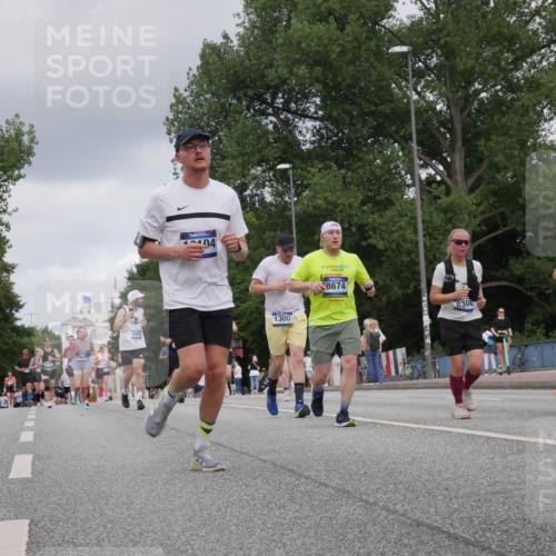 29.06.2025 - hella hamburg halbmarathon Luisa Fischer http://msf.ph/oto/8447629 29.06.2025 10:29:54 Kennedybrücke 14356, 404, 6905, 1300, 8674, 8306, 1300, 2775, 4267, 4268, 4315, 4844, 5494, 6905, 8281, 8306, 8674, 8942, 9811, 10104 meine-sportfotos.de