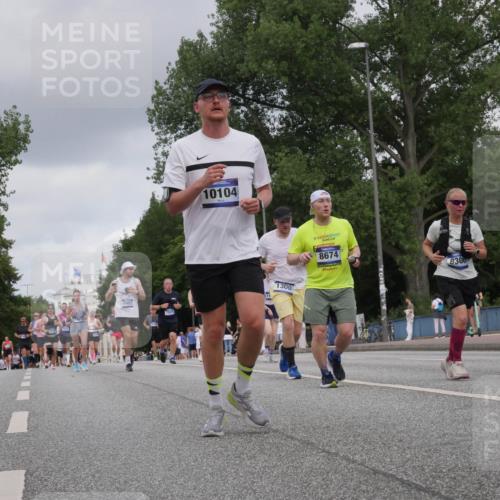 29.06.2025 - hella hamburg halbmarathon Luisa Fischer http://msf.ph/oto/8447650 29.06.2025 10:29:54 Kennedybrücke 14356, 6905, 7929, 10104, 1300, 8674, 8306, 1300, 2775, 4267, 4268, 4315, 4844, 5494, 6905, 8281, 8306, 8674, 8942, 9811, 10104 meine-sportfotos.de