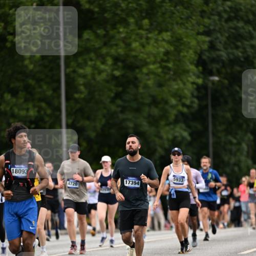 29.06.2025 - hella hamburg halbmarathon Dr. Thomas Lammeyer http://msf.ph/oto/8447738 29.06.2025 10:58:42 Kennedybrücke 2372, 2600, 2761, 3187, 3249, 3364, 4039, 4323, 4685, 4720, 4838, 5309, 5815, 5856, 5933, 6468, 6583, 6987, 7614, 7670, 7874, 7946, 7986, 9130, 9503, 10207, 11354 meine-sportfotos.de