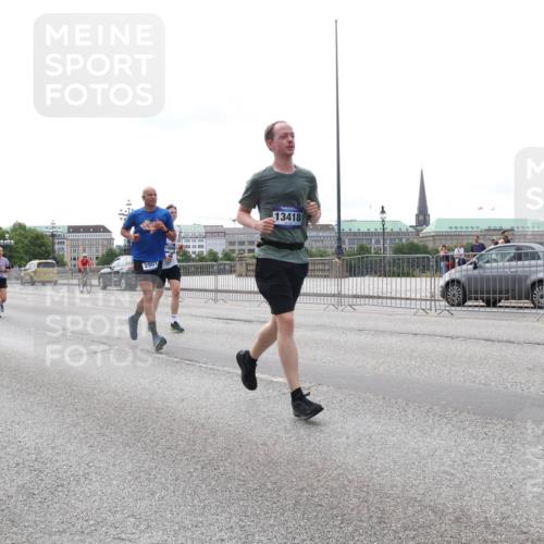 29.06.2025 - hella hamburg halbmarathon Lena Gebhardt http://msf.ph/oto/8447761 29.06.2025 10:30:20 Lombardsbrücke 8941, 2901, 13418, 1097, 1547, 1647, 1694, 2754, 2755, 2901, 3443, 3573, 3613, 4575, 4580, 4819, 5063, 5322, 6344, 6598, 6616, 6626, 8792, 8941, 10162, 10880, 12305, 12349, 12350, 12460, 12461, 12504, 12537, 12687, 12688, 12710, 13031, 13418, 14304, 14421, 15757, 15789, 15938, 16182, 16504, 16601, 16604, 16735, 16769, 16791, 16864, 17529, 18046, 18503, 18671 meine-sportfotos.de