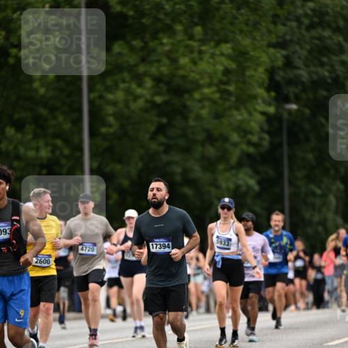 29.06.2025 - hella hamburg halbmarathon Dr. Thomas Lammeyer http://msf.ph/oto/8447783 29.06.2025 10:58:42 Kennedybrücke 2372, 2600, 2761, 3187, 3249, 3364, 4039, 4323, 4685, 4720, 4838, 5309, 5815, 5856, 5933, 6468, 6583, 6987, 7614, 7670, 7874, 7946, 7986, 9130, 9503, 10207, 11354 meine-sportfotos.de