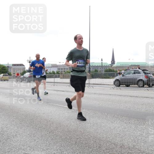 29.06.2025 - hella hamburg halbmarathon Lena Gebhardt http://msf.ph/oto/8447786 29.06.2025 10:30:20 Lombardsbrücke 8941, 2901, 13418, 1097, 1547, 1647, 1694, 2754, 2755, 2901, 3443, 3573, 3613, 4575, 4580, 4819, 5063, 5322, 6344, 6598, 6616, 6626, 8792, 8941, 10162, 10880, 12305, 12349, 12350, 12460, 12461, 12504, 12537, 12687, 12688, 12710, 13031, 13418, 14304, 14421, 15757, 15789, 15938, 16182, 16504, 16601, 16604, 16735, 16769, 16791, 16864, 17529, 18046, 18503, 18671 meine-sportfotos.de