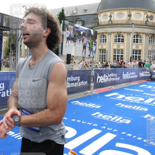 29.06.2025 - hella hamburg halbmarathon Michael Strokosch http://msf.ph/oto/8447857 29.06.2025 10:28:29 Ziel 5328, 12529, 14140, 16711, 17374 meine-sportfotos.de