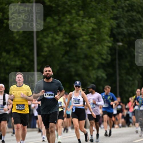 29.06.2025 - hella hamburg halbmarathon Dr. Thomas Lammeyer http://msf.ph/oto/8447897 29.06.2025 10:58:43 Kennedybrücke 1822, 2372, 2600, 2761, 3187, 3249, 3364, 3857, 4039, 4323, 4720, 4838, 5309, 5815, 5856, 5933, 6468, 6583, 6987, 7614, 7670, 7874, 7946, 7986, 9130, 9503, 11354 meine-sportfotos.de