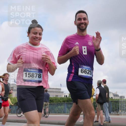 29.06.2025 - hella hamburg halbmarathon Luisa Fischer http://msf.ph/oto/8447916 29.06.2025 10:30:10 Kennedybrücke 1678, 15878, 6625, 1481, 6625, 9688, 10077 meine-sportfotos.de