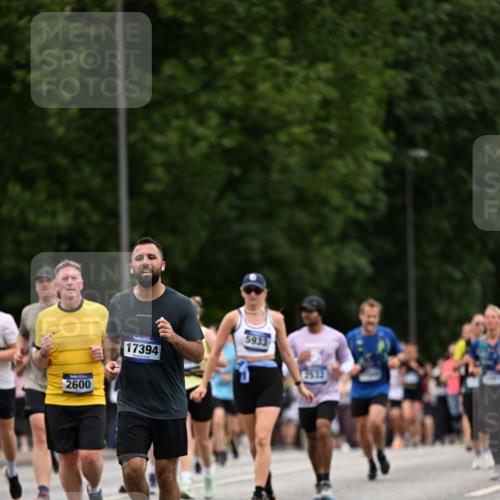 29.06.2025 - hella hamburg halbmarathon Dr. Thomas Lammeyer http://msf.ph/oto/8447918 29.06.2025 10:58:44 Kennedybrücke 1822, 2372, 2600, 2761, 3249, 3364, 3857, 4039, 4323, 4720, 4838, 5309, 5815, 5856, 5933, 6468, 6583, 6987, 7614, 7670, 7874, 7946, 7986, 9130, 9503, 11354 meine-sportfotos.de