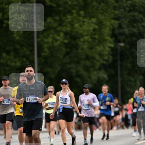 29.06.2025 - hella hamburg halbmarathon Dr. Thomas Lammeyer http://msf.ph/oto/8447963 29.06.2025 10:58:44 Kennedybrücke 1822, 2372, 2600, 2761, 3249, 3364, 3857, 4039, 4323, 4720, 4838, 5309, 5815, 5856, 5933, 6468, 6583, 6987, 7614, 7670, 7874, 7946, 7986, 9130, 9503, 11354 meine-sportfotos.de