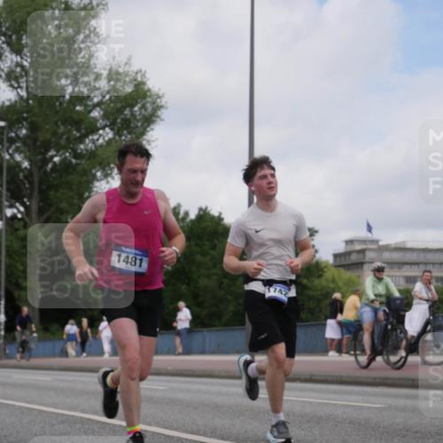 29.06.2025 - hella hamburg halbmarathon Luisa Fischer http://msf.ph/oto/8447978 29.06.2025 10:30:16 Kennedybrücke 1481, 1742, 1481, 3389, 9688, 10077, 10158 meine-sportfotos.de