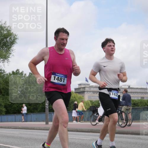 29.06.2025 - hella hamburg halbmarathon Luisa Fischer http://msf.ph/oto/8447985 29.06.2025 10:30:17 Kennedybrücke 1481, 1742, 1481, 3389, 9688, 10077, 10158 meine-sportfotos.de