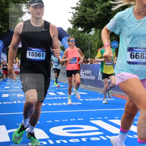 29.06.2025 - hella hamburg halbmarathon Strokosch-Dieckow http://msf.ph/oto/8448031 29.06.2025 10:39:01 Ziel 1164, 1445, 1803, 2262, 3136, 4359, 4759, 6682, 6686, 6687, 11447, 11619, 12137, 13137, 15556, 15561, 15873, 16656, 16820, 18734, 19151 meine-sportfotos.de
