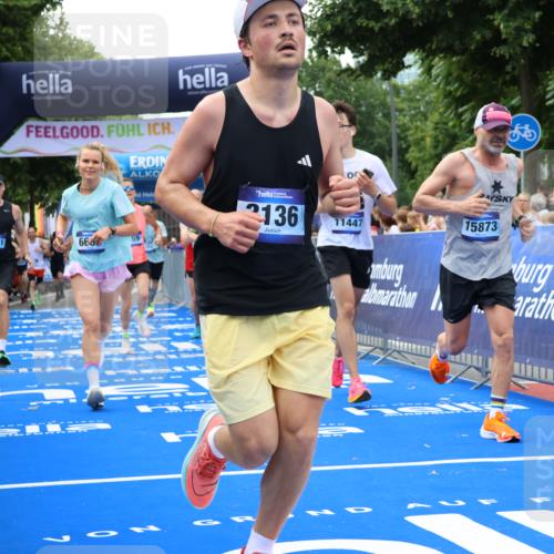 29.06.2025 - hella hamburg halbmarathon Strokosch-Dieckow http://msf.ph/oto/8448054 29.06.2025 10:38:59 Ziel 1164, 1445, 1803, 2262, 2980, 3136, 3783, 4359, 4759, 6682, 6686, 6687, 8958, 11447, 11619, 12137, 13137, 15257, 15561, 15873, 16820, 17722, 18734, 19151 meine-sportfotos.de