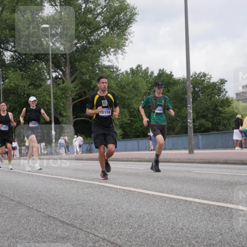 29.06.2025 - hella hamburg halbmarathon Luisa Fischer http://msf.ph/oto/8448093 29.06.2025 10:30:23 Kennedybrücke 3389, 15027, 0158, 16804, 2045, 3389, 4507, 4509, 6214, 10158 meine-sportfotos.de