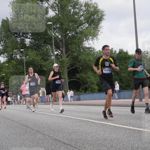 29.06.2025 - hella hamburg halbmarathon Luisa Fischer http://msf.ph/oto/8448096 29.06.2025 10:30:24 Kennedybrücke 2043, 6214, 3389, 15027, 10158, 804, 2045, 3389, 4507, 4509, 5177, 6214, 10158 meine-sportfotos.de