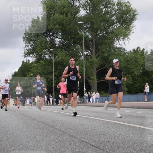 29.06.2025 - hella hamburg halbmarathon Luisa Fischer http://msf.ph/oto/8448110 29.06.2025 10:30:24 Kennedybrücke 4507, 18074, 2045, 3389, 15027, 2045, 3389, 4507, 4509, 5177, 6214, 10158 meine-sportfotos.de
