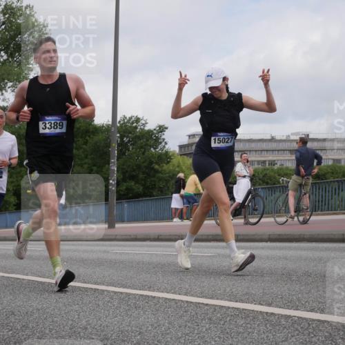 29.06.2025 - hella hamburg halbmarathon Luisa Fischer http://msf.ph/oto/8448139 29.06.2025 10:30:26 Kennedybrücke 16569, 3389, 15027, 2045, 3389, 4507, 4509, 5177, 6214, 10158, 10205 meine-sportfotos.de