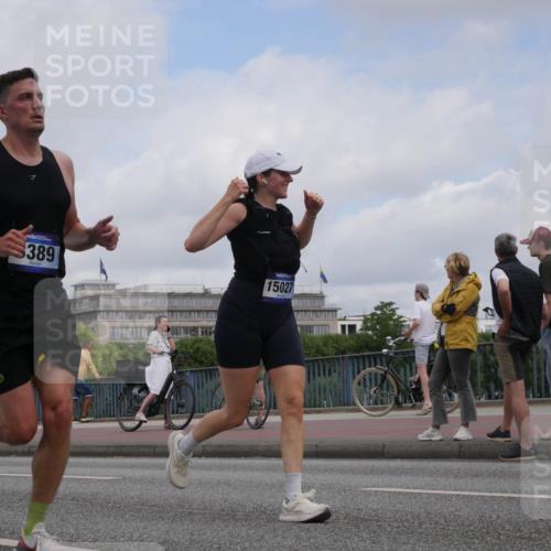 29.06.2025 - hella hamburg halbmarathon Luisa Fischer http://msf.ph/oto/8448150 29.06.2025 10:30:27 Kennedybrücke 389, 15027, 2045, 3389, 4507, 4509, 5177, 6214, 7314, 10205 meine-sportfotos.de