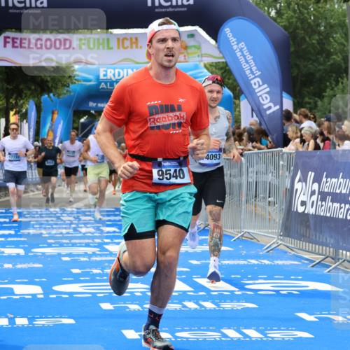 29.06.2025 - hella hamburg halbmarathon Strokosch-Dieckow http://msf.ph/oto/8448182 29.06.2025 10:38:48 Ziel 2296, 2719, 2980, 3783, 6684, 8450, 8958, 9264, 9540, 10218, 11055, 11281, 11282, 13137, 13755, 13800, 14093, 15257, 15372, 17722, 19004 meine-sportfotos.de