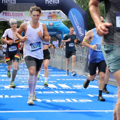 29.06.2025 - hella hamburg halbmarathon Strokosch-Dieckow http://msf.ph/oto/8448243 29.06.2025 10:38:46 Ziel 2296, 2719, 2980, 3783, 4148, 5248, 6684, 8450, 8958, 9264, 9540, 10218, 11055, 11281, 11282, 12772, 13755, 13800, 14093, 15257, 15372, 17722, 18188, 19004 meine-sportfotos.de