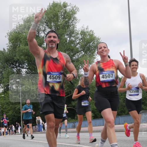 29.06.2025 - hella hamburg halbmarathon Luisa Fischer http://msf.ph/oto/8448269 29.06.2025 10:30:32 Kennedybrücke 10205, 14, 4509, 4507, 77, 18978, 12500, 2045, 2643, 4507, 4509, 5177, 5495, 6214, 7314, 7978, 8085, 10205 meine-sportfotos.de