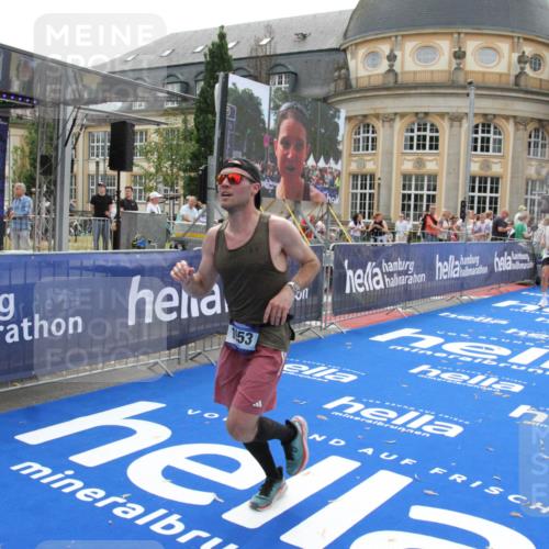 29.06.2025 - hella hamburg halbmarathon Michael Strokosch http://msf.ph/oto/8448290 29.06.2025 10:28:46 Ziel 1953, 2604, 3968, 6090, 10222, 15655, 17213, 17428 meine-sportfotos.de