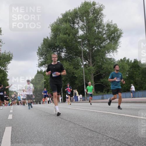 29.06.2025 - hella hamburg halbmarathon Luisa Fischer http://msf.ph/oto/8448328 29.06.2025 10:30:34 Kennedybrücke 7978, 102, 7314, 2643, 4507, 4509, 5177, 5495, 7314, 7978, 8085, 8215, 10205 meine-sportfotos.de