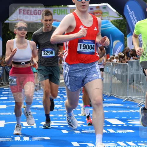 29.06.2025 - hella hamburg halbmarathon Strokosch-Dieckow http://msf.ph/oto/8448374 29.06.2025 10:38:44 Ziel 2296, 2719, 4148, 5248, 6684, 8450, 9264, 9403, 9540, 10218, 11055, 11281, 11282, 12772, 13755, 13800, 14093, 15372, 18188, 19004 meine-sportfotos.de