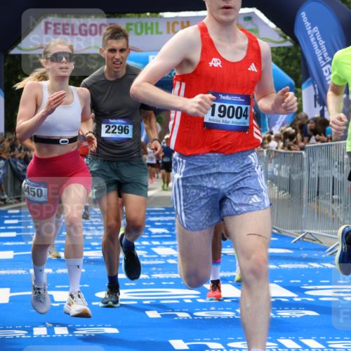 29.06.2025 - hella hamburg halbmarathon Strokosch-Dieckow http://msf.ph/oto/8448393 29.06.2025 10:38:44 Ziel 2296, 2719, 4148, 5248, 6684, 8450, 9264, 9403, 9540, 10218, 11055, 11281, 11282, 12772, 13755, 13800, 14093, 15372, 18188, 19004 meine-sportfotos.de
