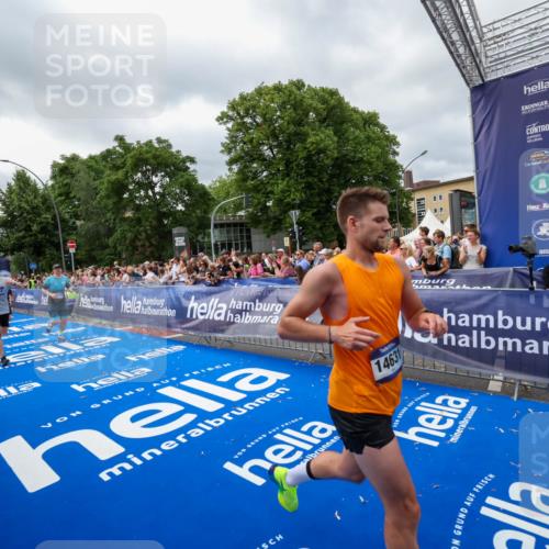 29.06.2025 - hella hamburg halbmarathon Zöllner http://msf.ph/oto/8448421 29.06.2025 10:58:22 Ziel 1595, 4550, 4592, 4708, 6104, 6138, 6147, 9230, 9485, 11645, 14631, 15434, 18068, 18266 meine-sportfotos.de