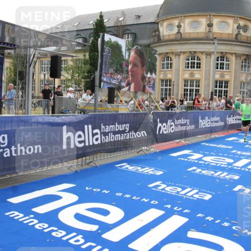 29.06.2025 - hella hamburg halbmarathon Michael Strokosch http://msf.ph/oto/8448462 29.06.2025 10:28:49 Ziel 2604, 3968, 6090, 10486, 15655, 17428, 18763 meine-sportfotos.de