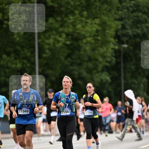 29.06.2025 - hella hamburg halbmarathon Dr. Thomas Lammeyer http://msf.ph/oto/8448463 29.06.2025 10:58:50 Kennedybrücke 1779, 1822, 2600, 3364, 3857, 4039, 4720, 4838, 5185, 5309, 5815, 5856, 5933, 6583, 6987, 7670, 7874, 7946, 7986, 9130, 9764, 11354 meine-sportfotos.de