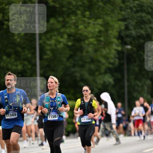 29.06.2025 - hella hamburg halbmarathon Dr. Thomas Lammeyer http://msf.ph/oto/8448483 29.06.2025 10:58:50 Kennedybrücke 1779, 1822, 2600, 3364, 3857, 4039, 4720, 4838, 5185, 5309, 5815, 5856, 5933, 6583, 6987, 7670, 7874, 7946, 7986, 9130, 9764, 11354 meine-sportfotos.de