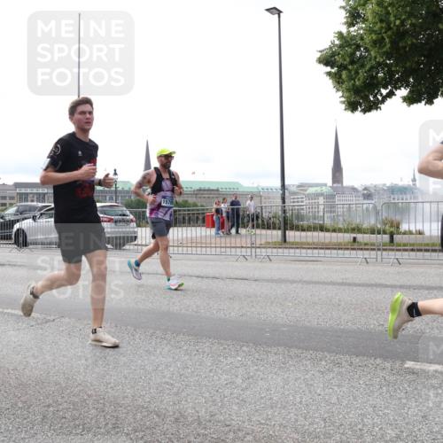 29.06.2025 - hella hamburg halbmarathon Lena Gebhardt http://msf.ph/oto/8448489 29.06.2025 10:30:30 Lombardsbrücke 5938, 15789, 1059, 1547, 1647, 2569, 2754, 2755, 2901, 3281, 3443, 3573, 4198, 4575, 4819, 6344, 6556, 6598, 6616, 6626, 7071, 7120, 9830, 10880, 11984, 12349, 12350, 12460, 12461, 12504, 12687, 12688, 12710, 13418, 14216, 14304, 14421, 15299, 15757, 15789, 15938, 16182, 16504, 16601, 16604, 16735, 16769, 16791, 16864, 18046, 18362, 18503, 18671, 18795, 18860 meine-sportfotos.de