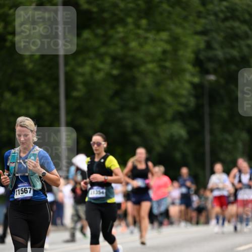 29.06.2025 - hella hamburg halbmarathon Dr. Thomas Lammeyer http://msf.ph/oto/8448591 29.06.2025 10:58:51 Kennedybrücke 1779, 1822, 2600, 3364, 3857, 4039, 4720, 5185, 5309, 5815, 5856, 5933, 6583, 6987, 6988, 7670, 7874, 7946, 7986, 9130, 9764, 11354 meine-sportfotos.de