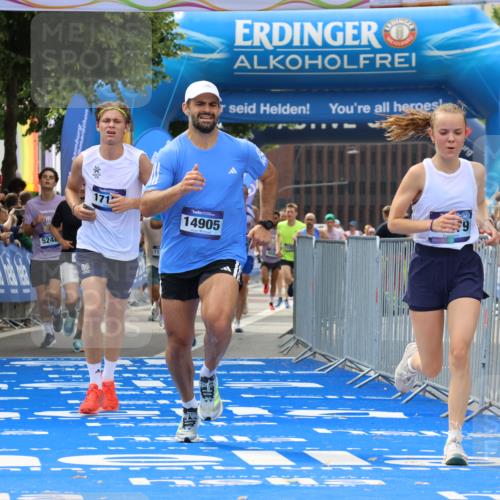 29.06.2025 - hella hamburg halbmarathon Strokosch-Dieckow http://msf.ph/oto/8448728 29.06.2025 10:38:32 Ziel 1710, 2745, 3014, 3790, 8571, 9403, 11379, 14905, 16280, 17154, 18357 meine-sportfotos.de